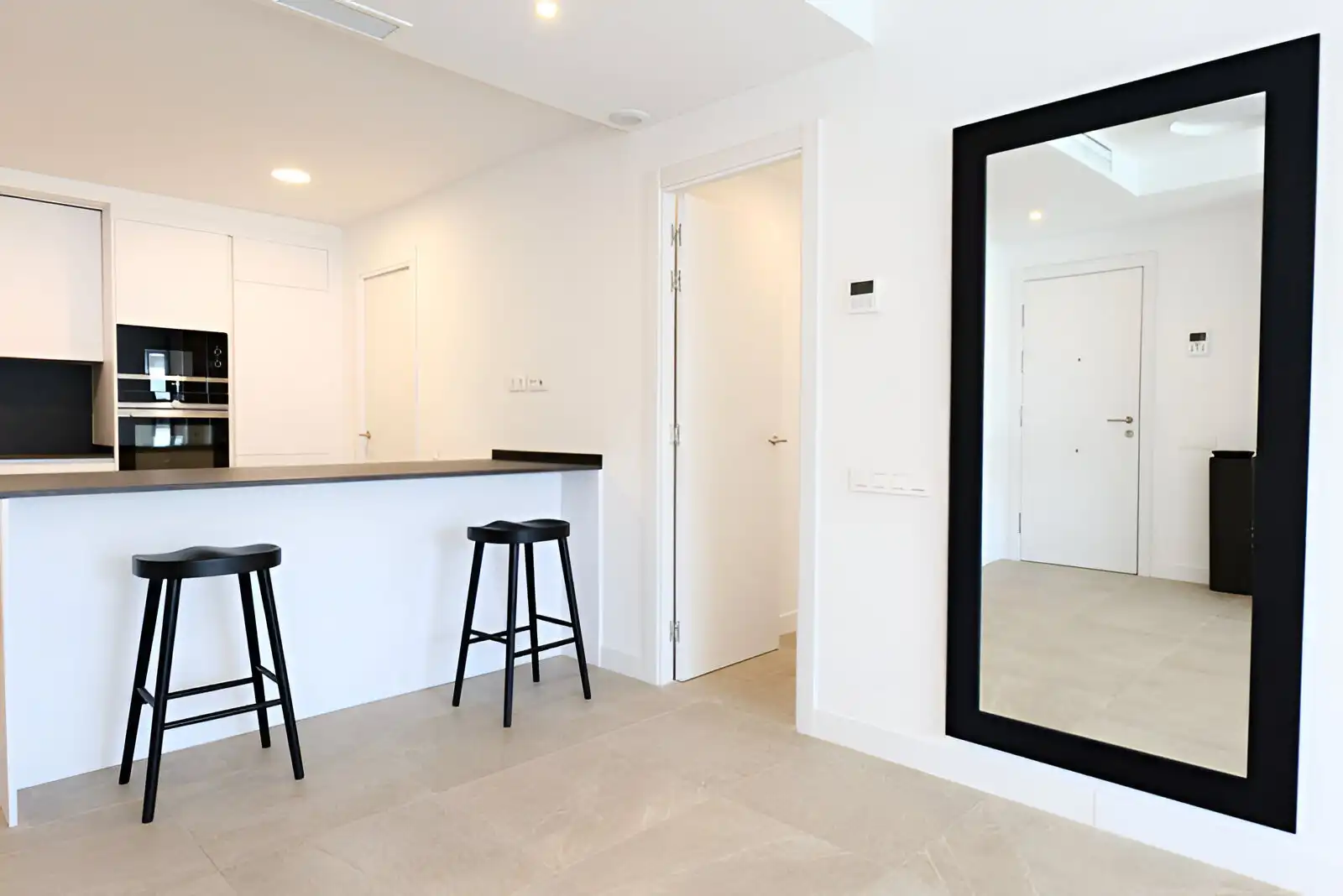 Apartamento con piscina en venta en Estepona Pueblo, imagen 17