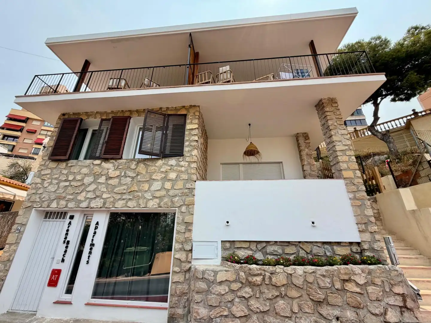 Vista exterior de Edificio en venta en Finestrat