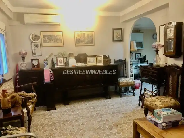 Flat for sale in Valencia  with Air Conditioner