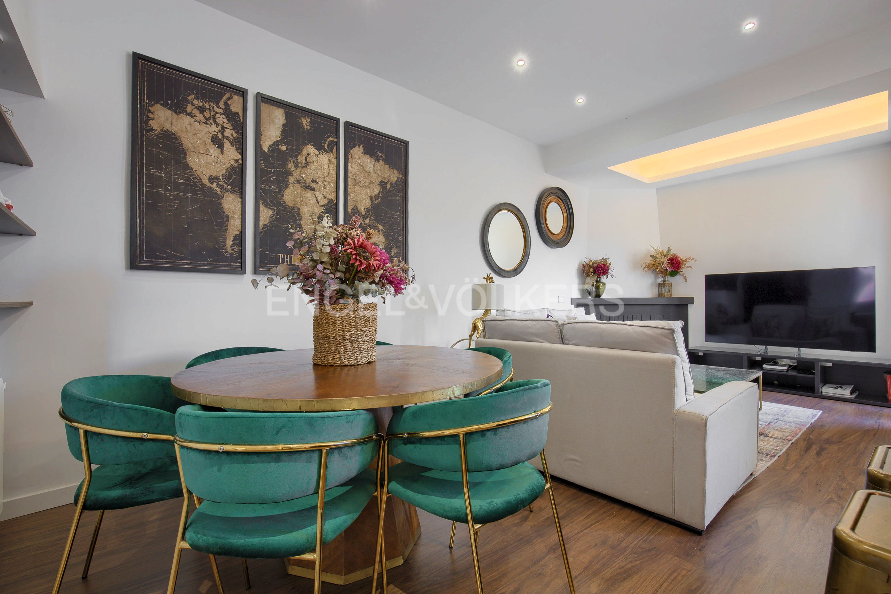 Sala d'estar de Apartament de lloguer en  Madrid Capital amb Aire condicionat, Calefacció i Terrassa