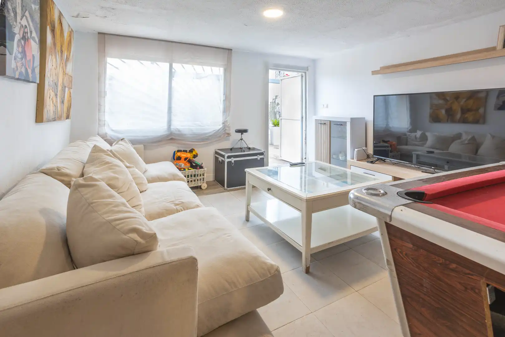 Sala de estar de Casa o chalet en venta en Casarrubios del Monte con Aire acondicionado, Calefacción y Jardín privado