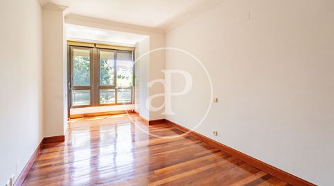 Foto 5 de Piso de alquiler en Nueva España, Madrid Capital