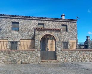 Vista exterior de Finca rústica en venda en Zarza de Montánchez amb Terrassa i Moblat