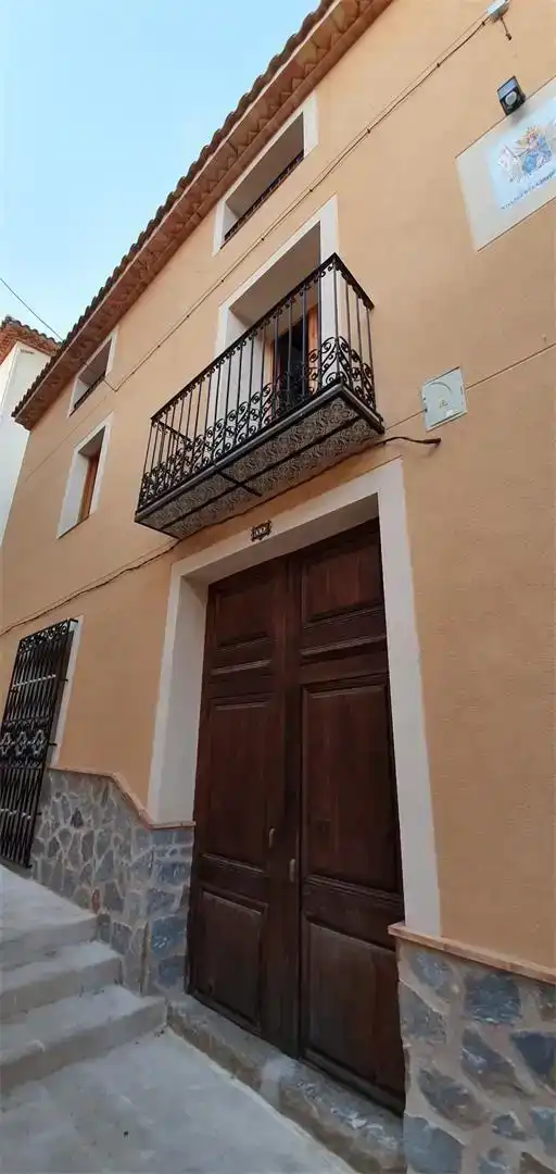 Vista exterior de Casa adosada en venda en Sella amb Jardí privat, Traster i Piscina