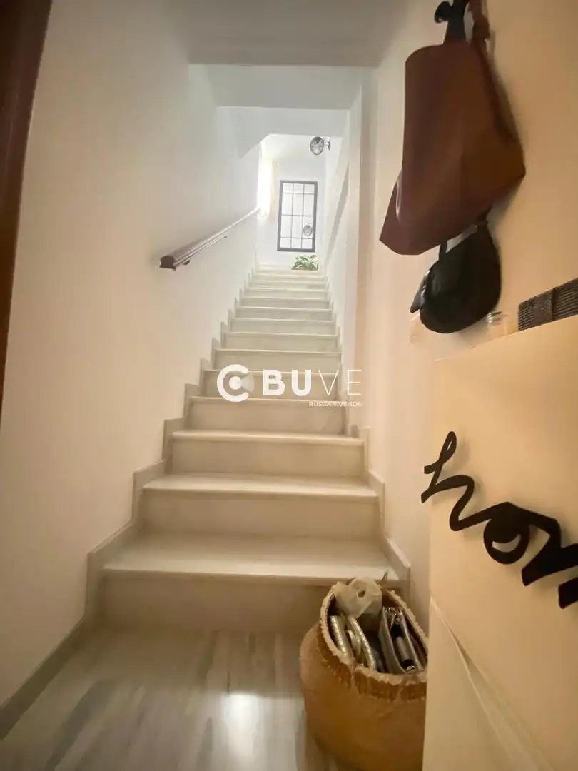 Casa adosada en venda en Dos Hermanas amb Aire condicionat, Calefacció i Terrassa
