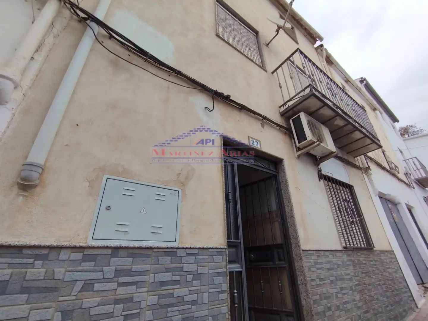 Vista exterior de Casa o xalet en venda en Huelma amb Terrassa i Traster