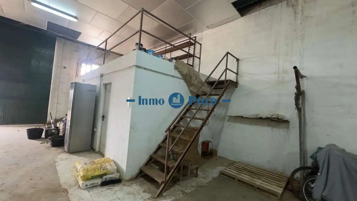 Nau industrial en venda en Guareña