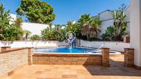 Swimming pool of Single-family semi-detached for sale in Vilanova i la Geltrú  with Air Conditioner, Heating and Private garden