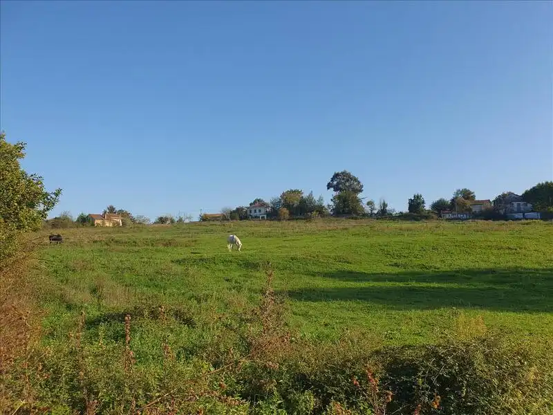 Terreno residencial en venta en Travesía de los Estudiantes