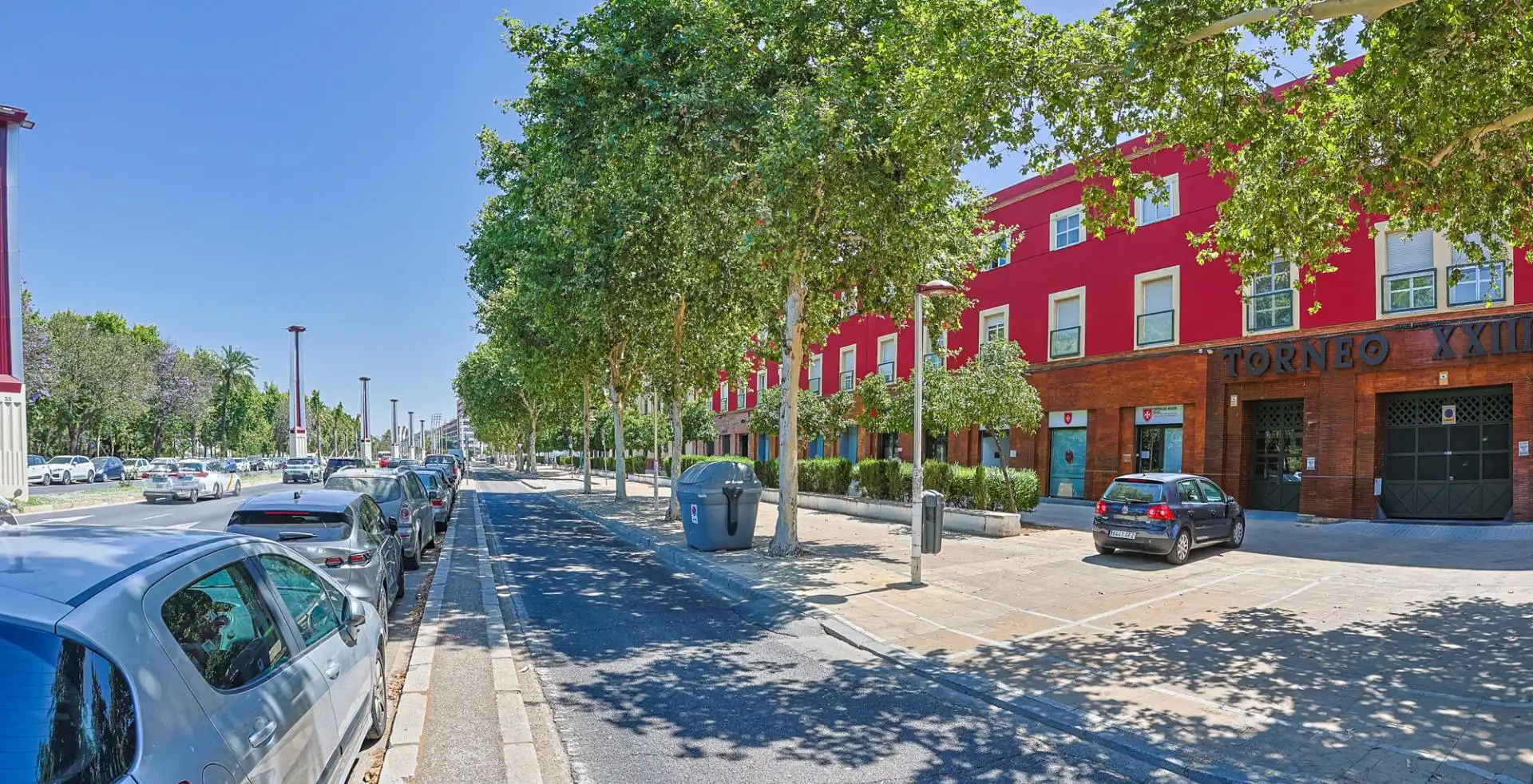 Vista exterior de Pis en venda en Sevilla amb Aire condicionat