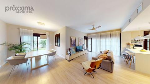 Foto 2 de Casa adosada en venda a Las Pajanosas, Guillena