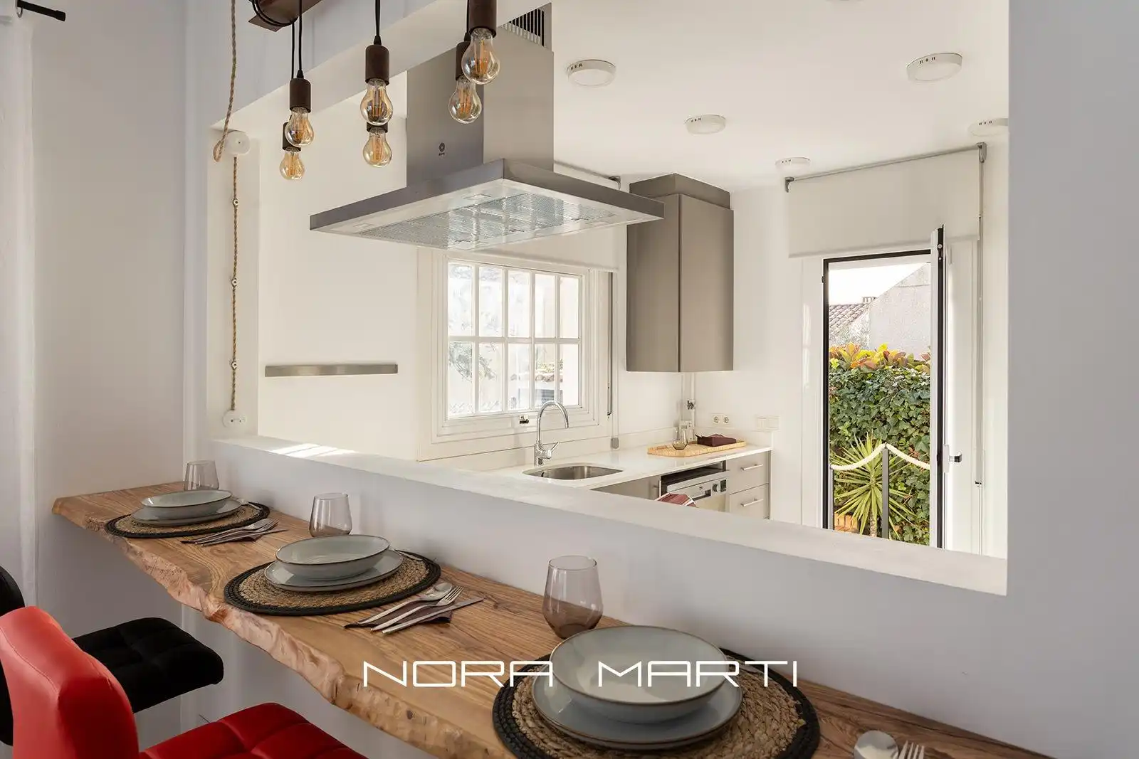 Cocina de Casa o chalet en venta en Sant Just Desvern con Aire acondicionado, Calefacción y Jardín privado