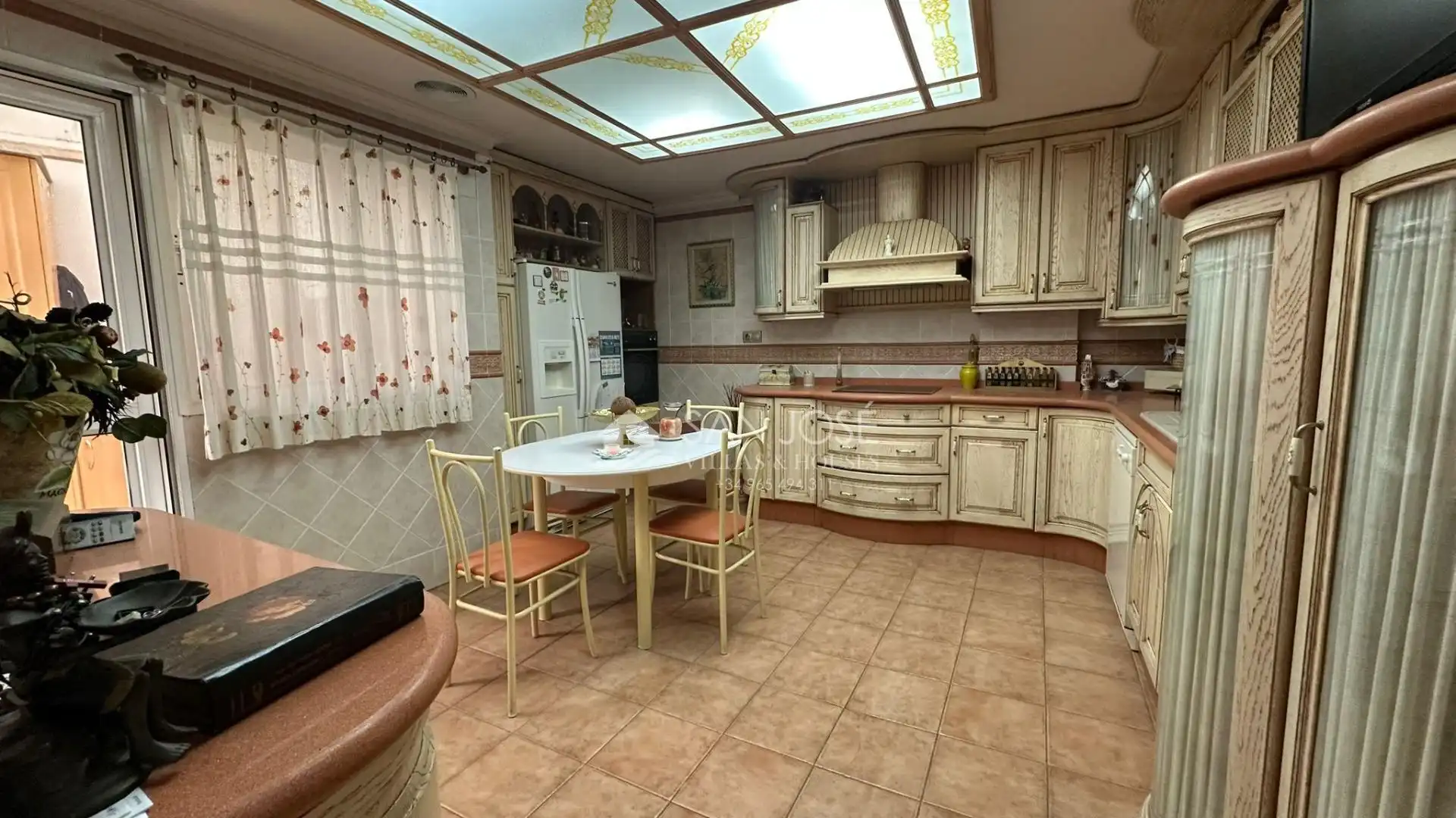 Cocina de Casa o chalet en venta en Crevillent con Aire acondicionado, Calefacción y Terraza
