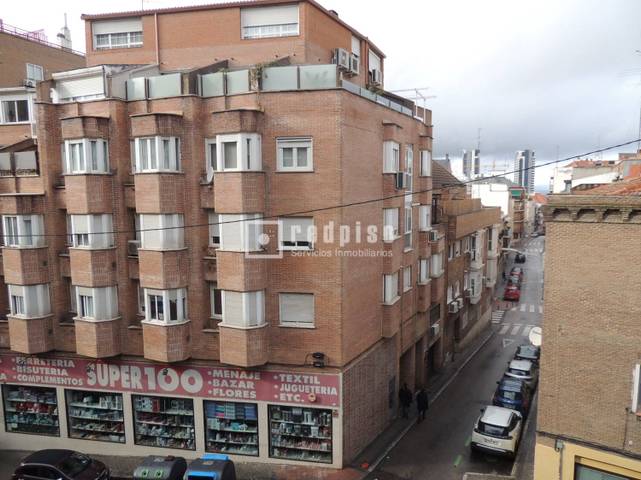 Piso en Venta en de Bravo Murillo en Valdeacederas