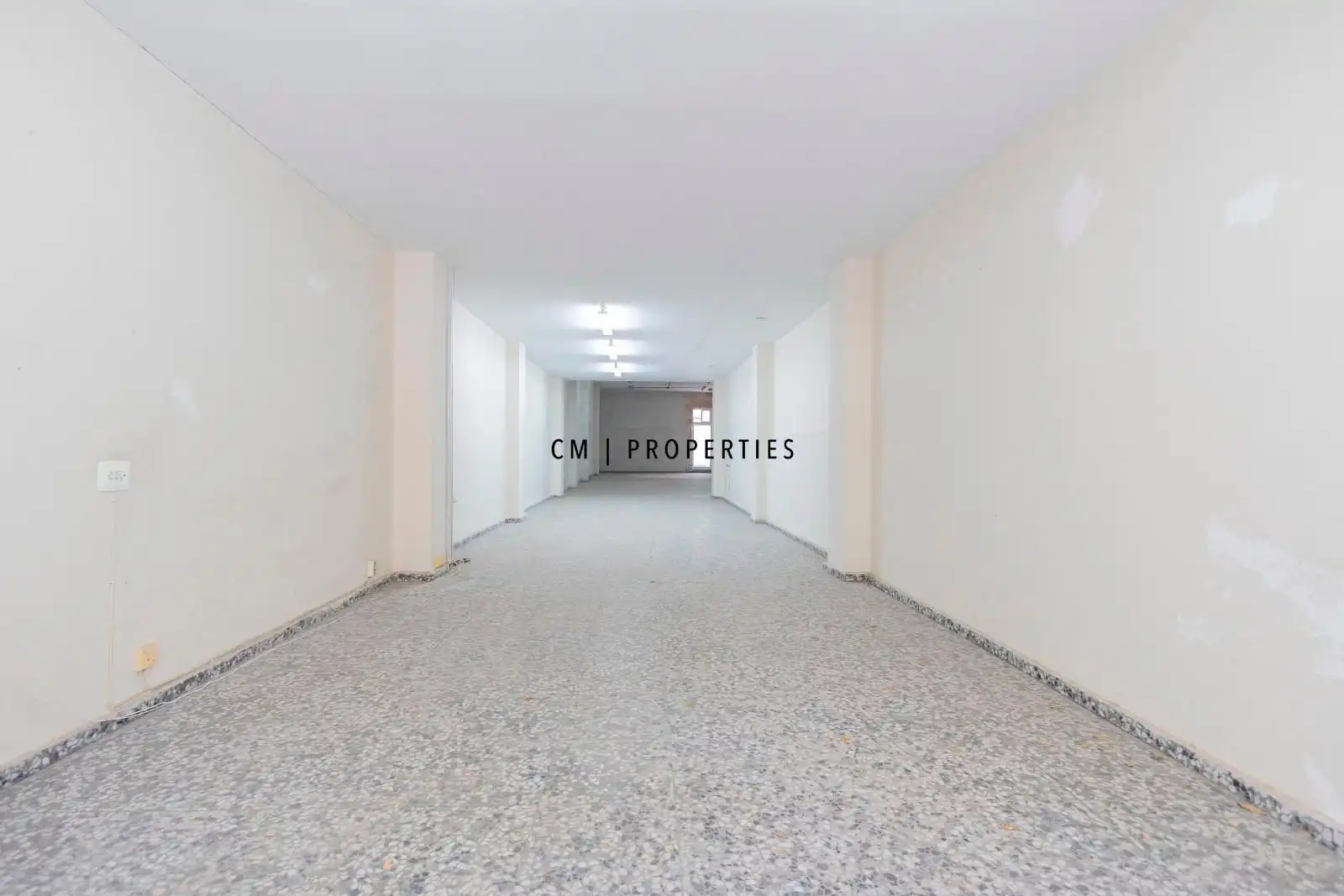 Business premises for sale in Juan Llorens, imagen 2