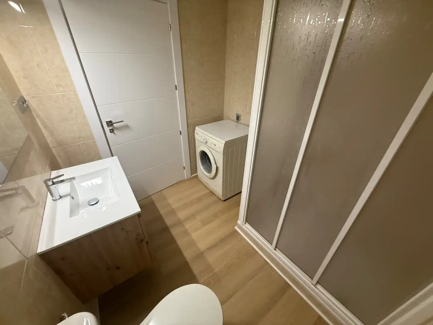 Baño de Piso de alquiler en Jaén con Aire acondicionado, Calefacción y Amueblado