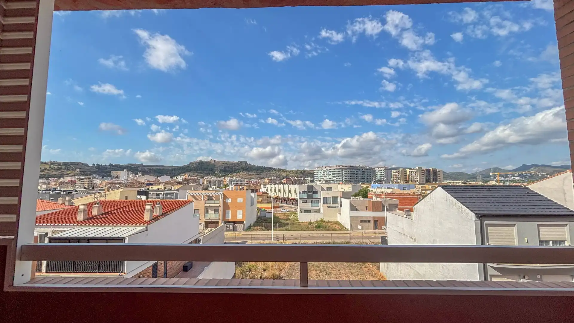 Vista exterior de Pis en venda en Sagunto / Sagunt amb Calefacció, Terrassa i Balcó