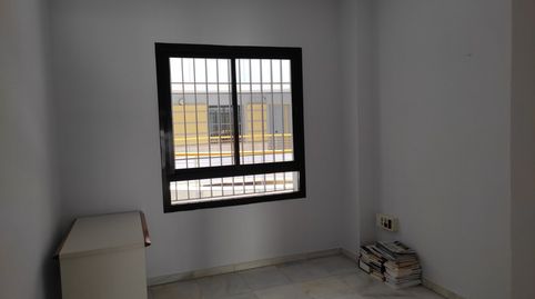 Foto 3 de Oficina de alquiler en Plaza Constitucion de la, Arenal - La Pólvora, Dos Hermanas