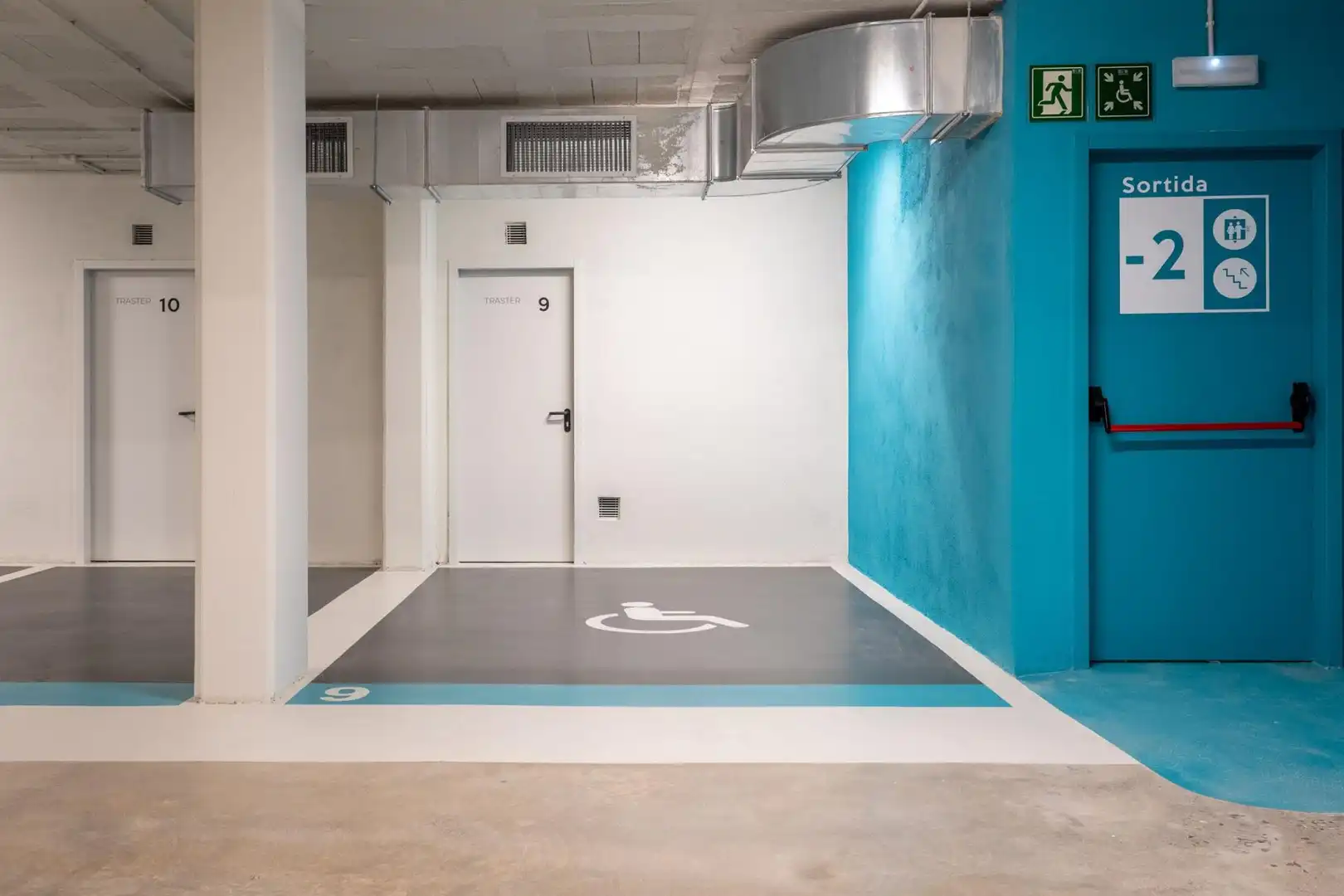 Wohnung zur Miete in Sant Joan Despí mit Klimaanlage, Heizung und Privatgarten