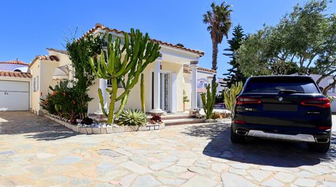 Exclusivo casa de una sola planta situada en el codiciado barrio del Peni de Empuriabrava, a pocos pasos de las playas y cerca de, immagine 4