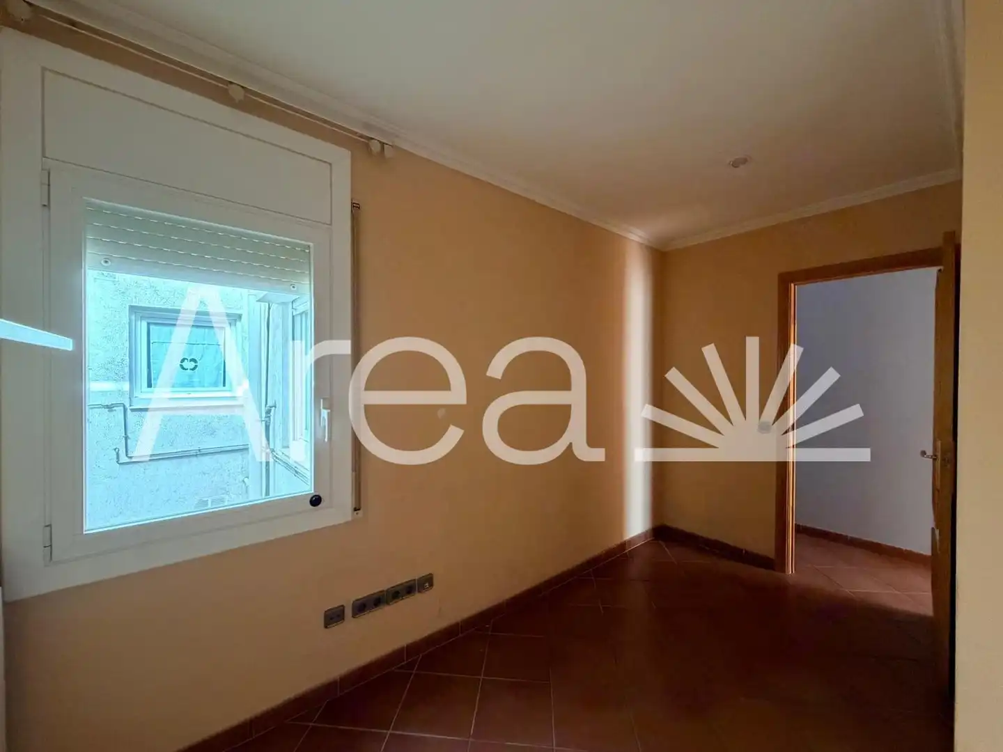Schlafzimmer von Wohnung zum Verkauf in Pineda de Mar mit Klimaanlage, Heizung und Balkon