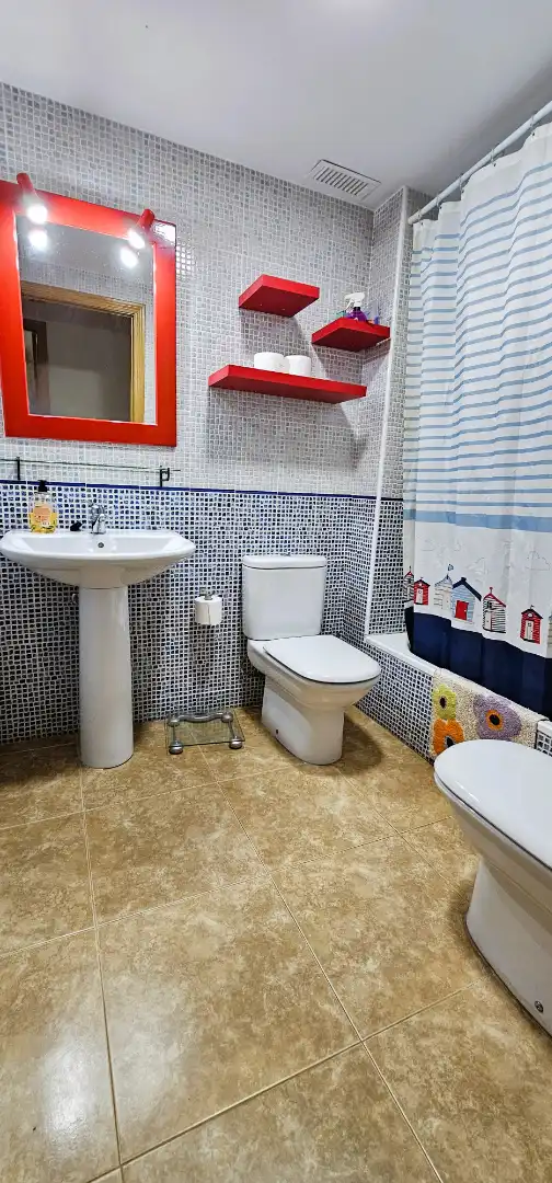 Baño de Piso en venta en Totana con Aire acondicionado, Terraza y Amueblado