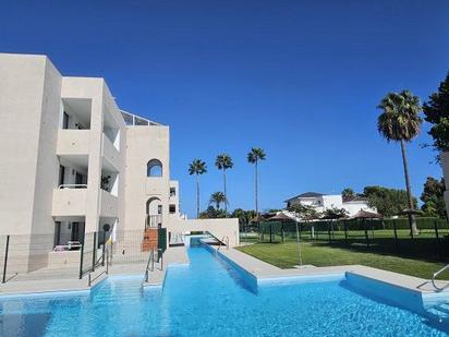 Piscina de Apartament en venda en Sotogrande amb Aire condicionat i Piscina comunitària