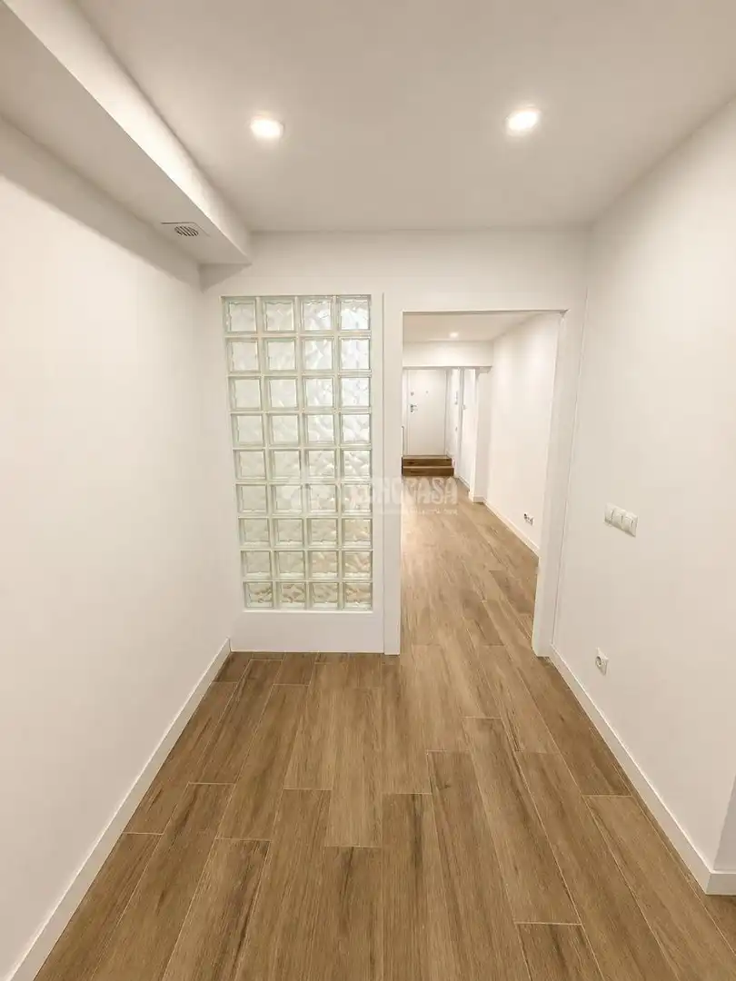 Geschaftsraum zur Miete in Madrid mit Alarm