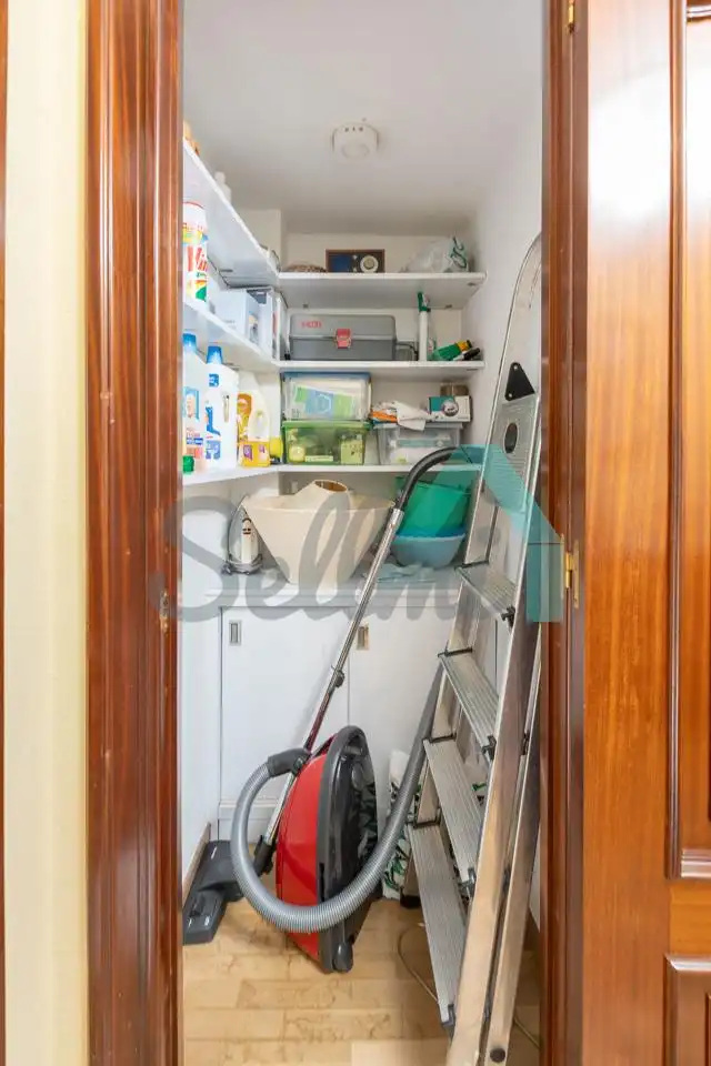 Cocina de Piso en venta en Oviedo  con Calefacción, Parquet y Terraza