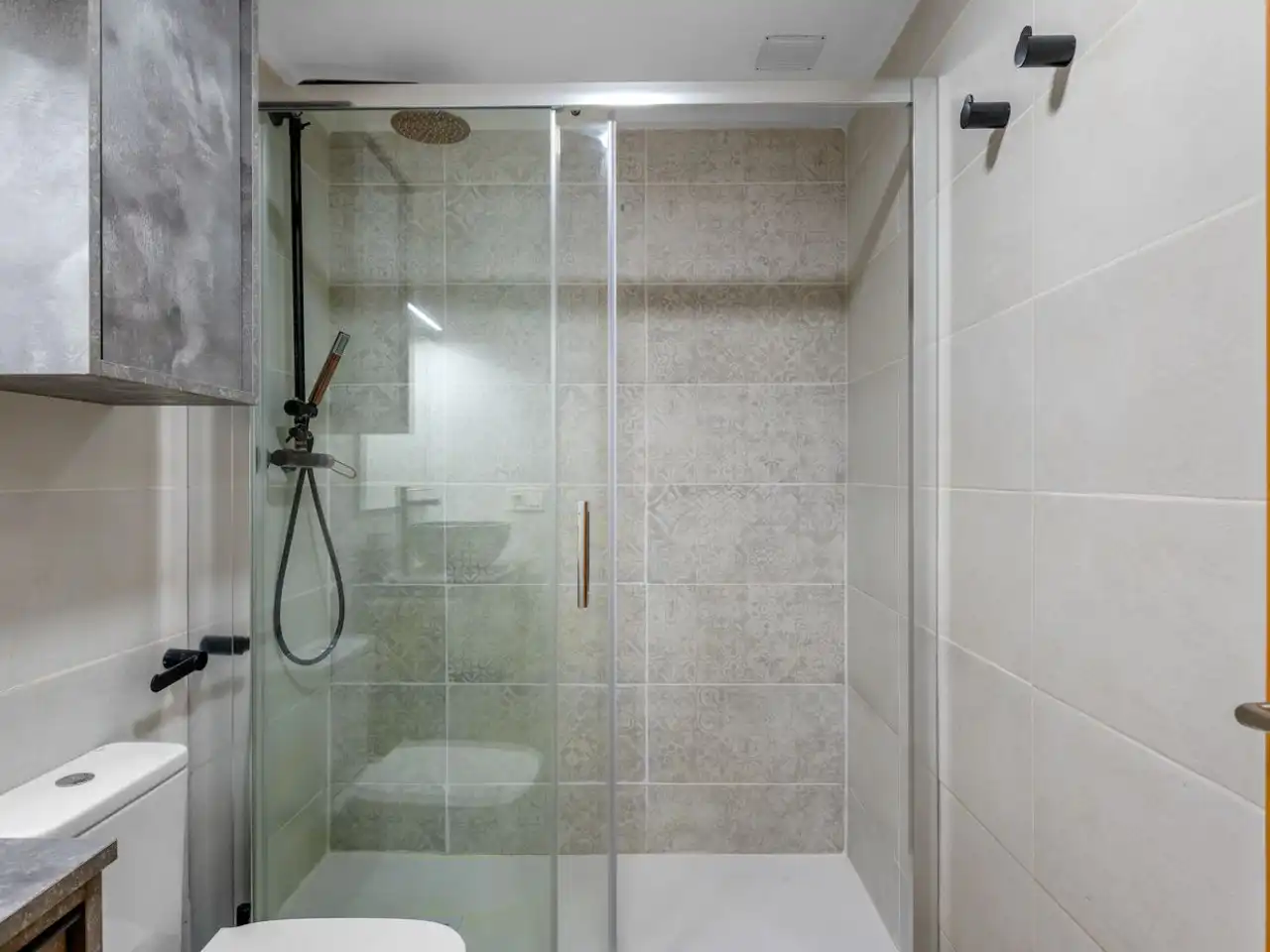 Bany de Apartament en venda en Alicante / Alacant amb Aire condicionat, Calefacció i Terrassa