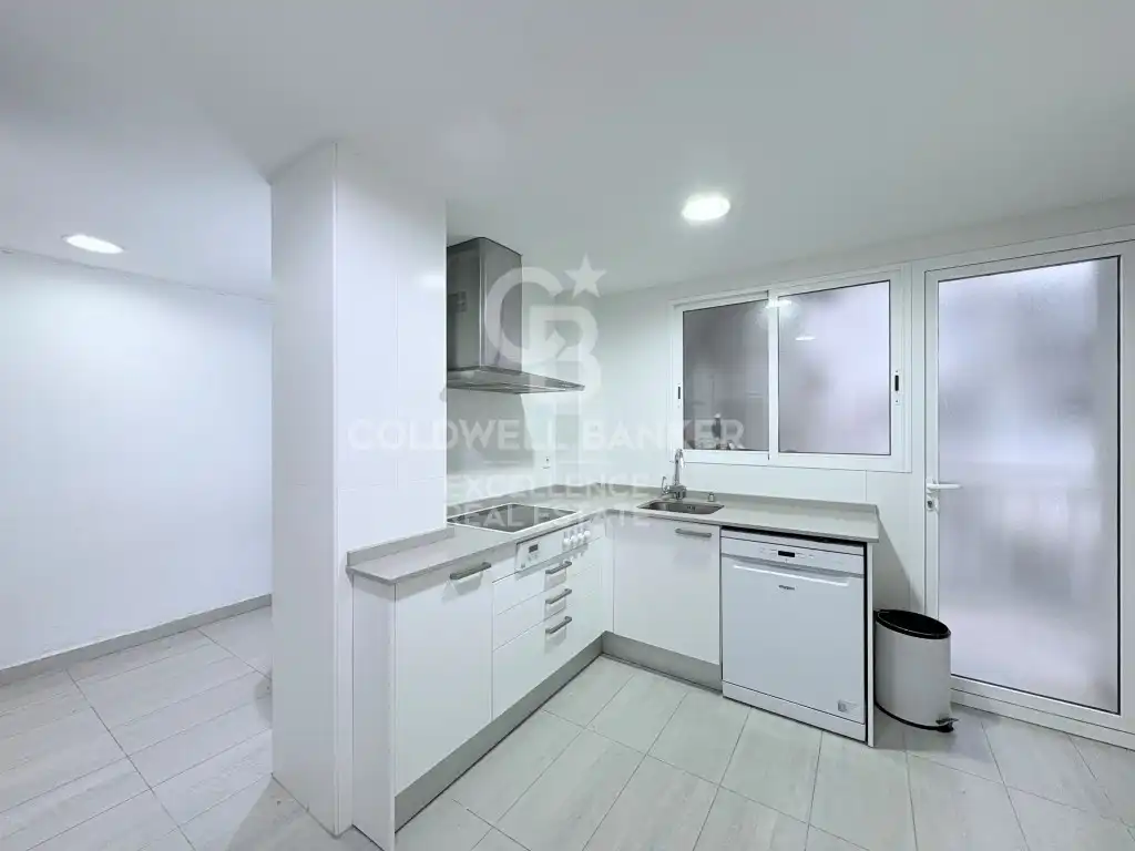 Kitchen of Flat for sale in Valencia  with Air Conditioner and Terrace