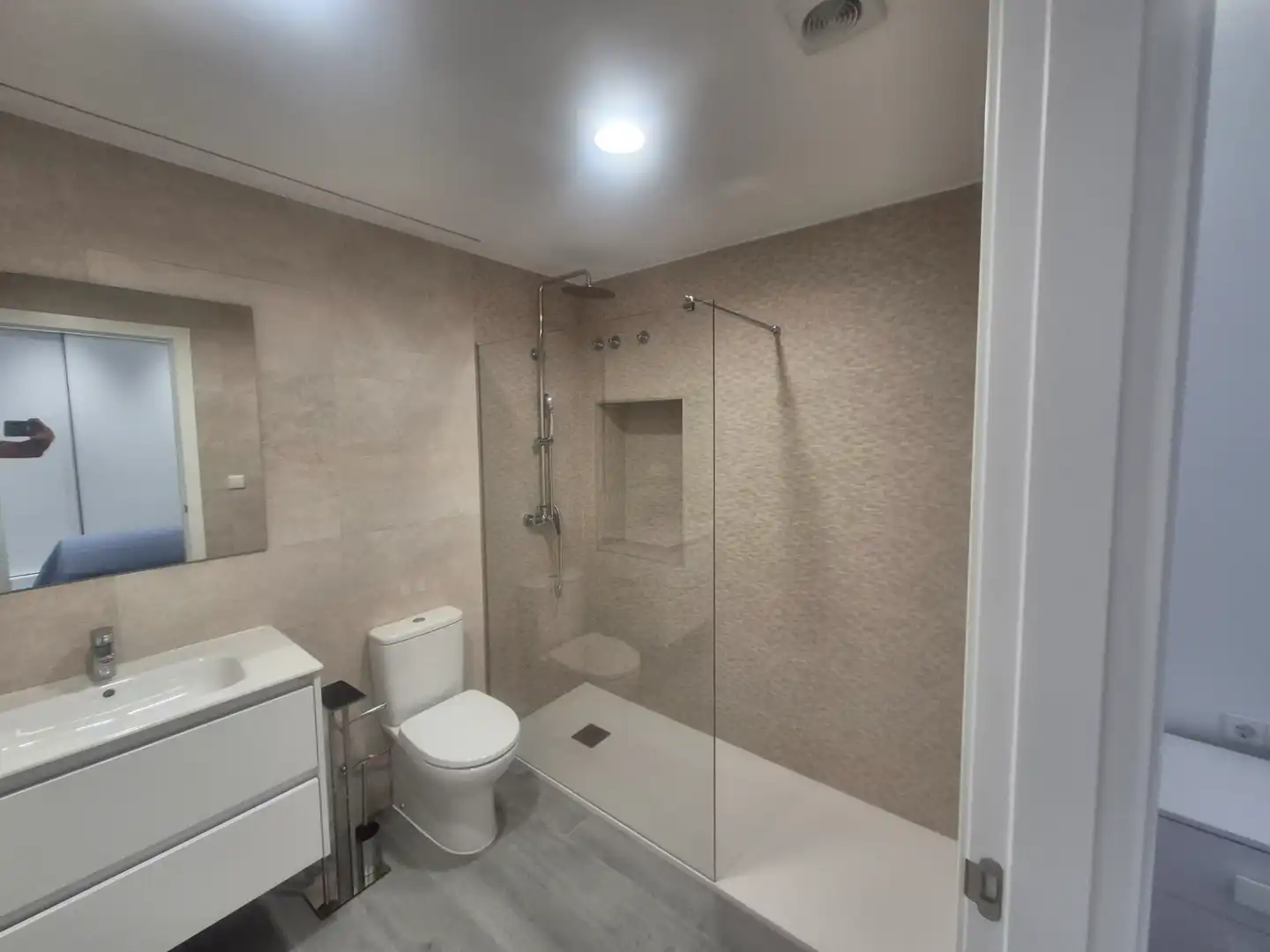 Badezimmer von Loft zur Miete in Moncada mit Klimaanlage, Heizung und Möbliert