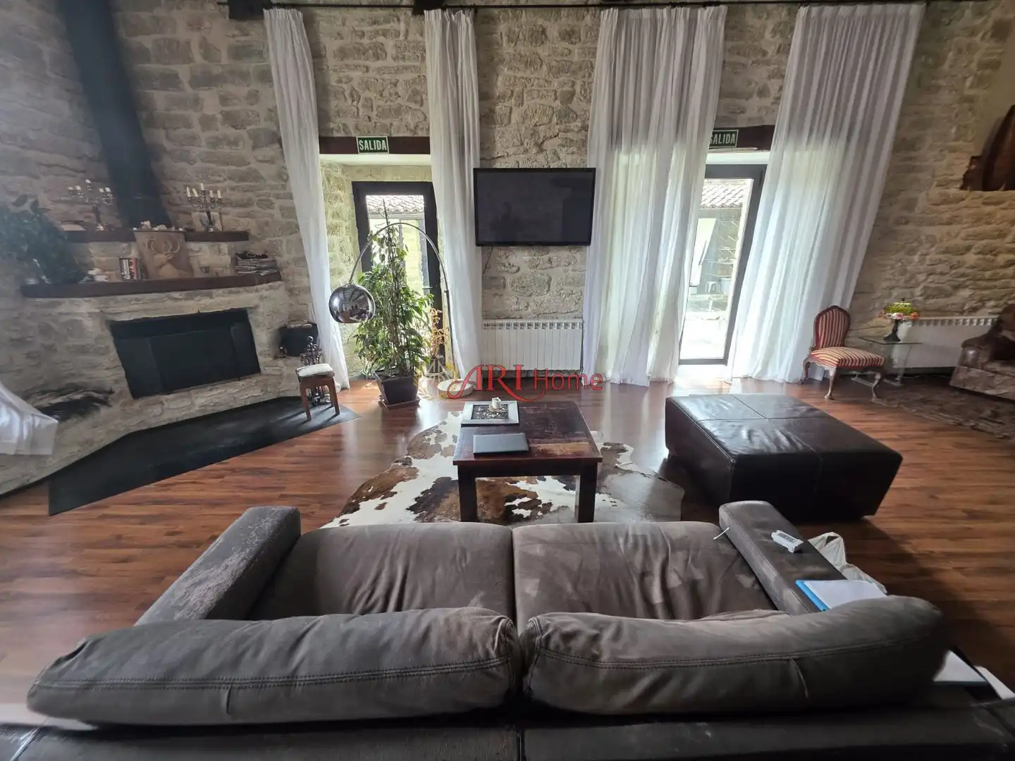 Living room of Buildings for sale in Quintanilla San García