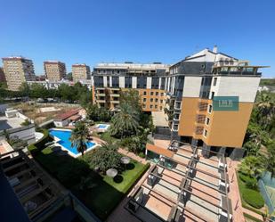 Exterior view of Flat for sale in  Sevilla Capital  with Air Conditioner and Community pool