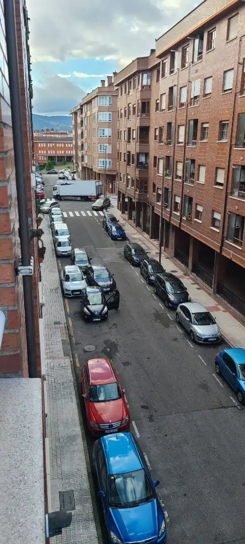 Parking de Piso de alquiler en Gijón  con Calefacción y Amueblado