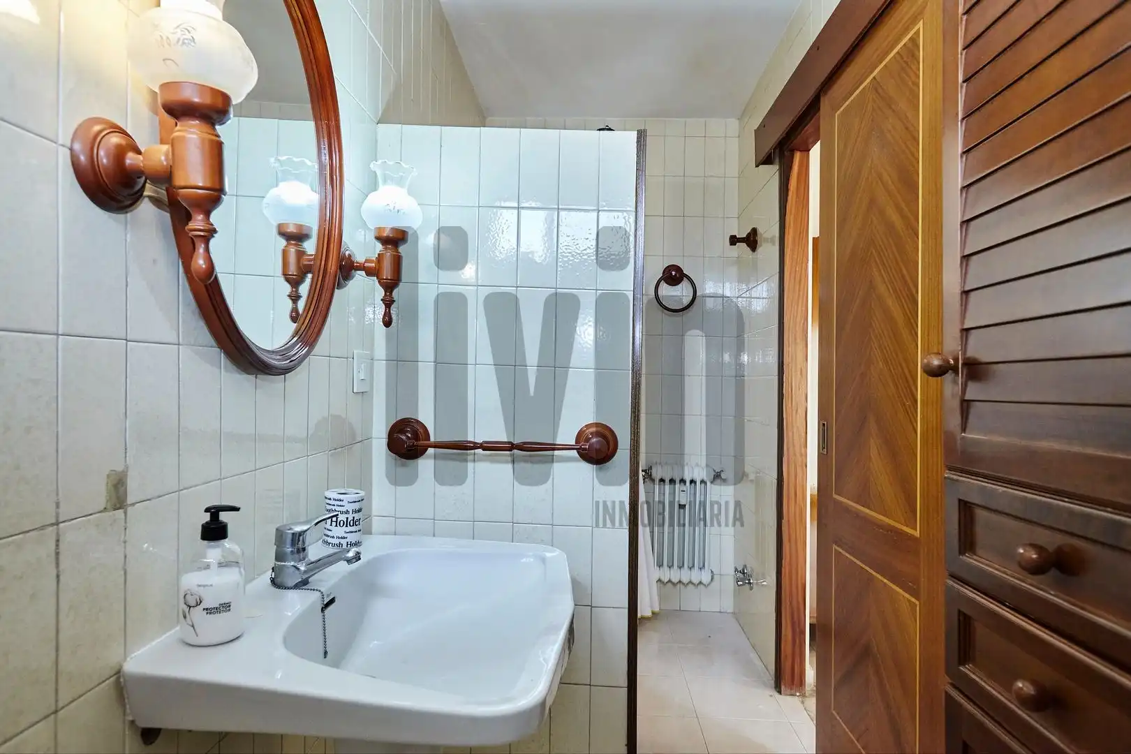 Baño de Piso en venta en Jaén con Aire acondicionado, Calefacción y Terraza