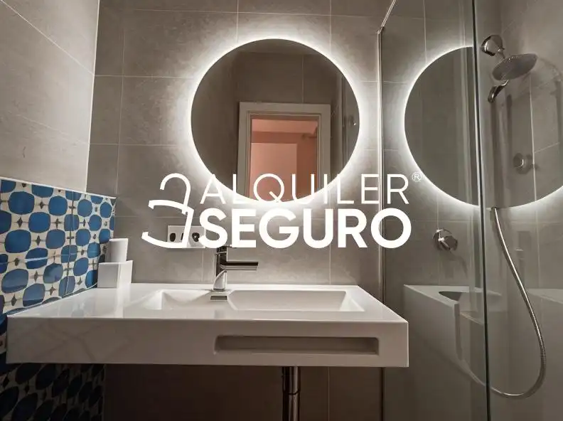Piso de alquiler en Juan Navarro, Entrevías