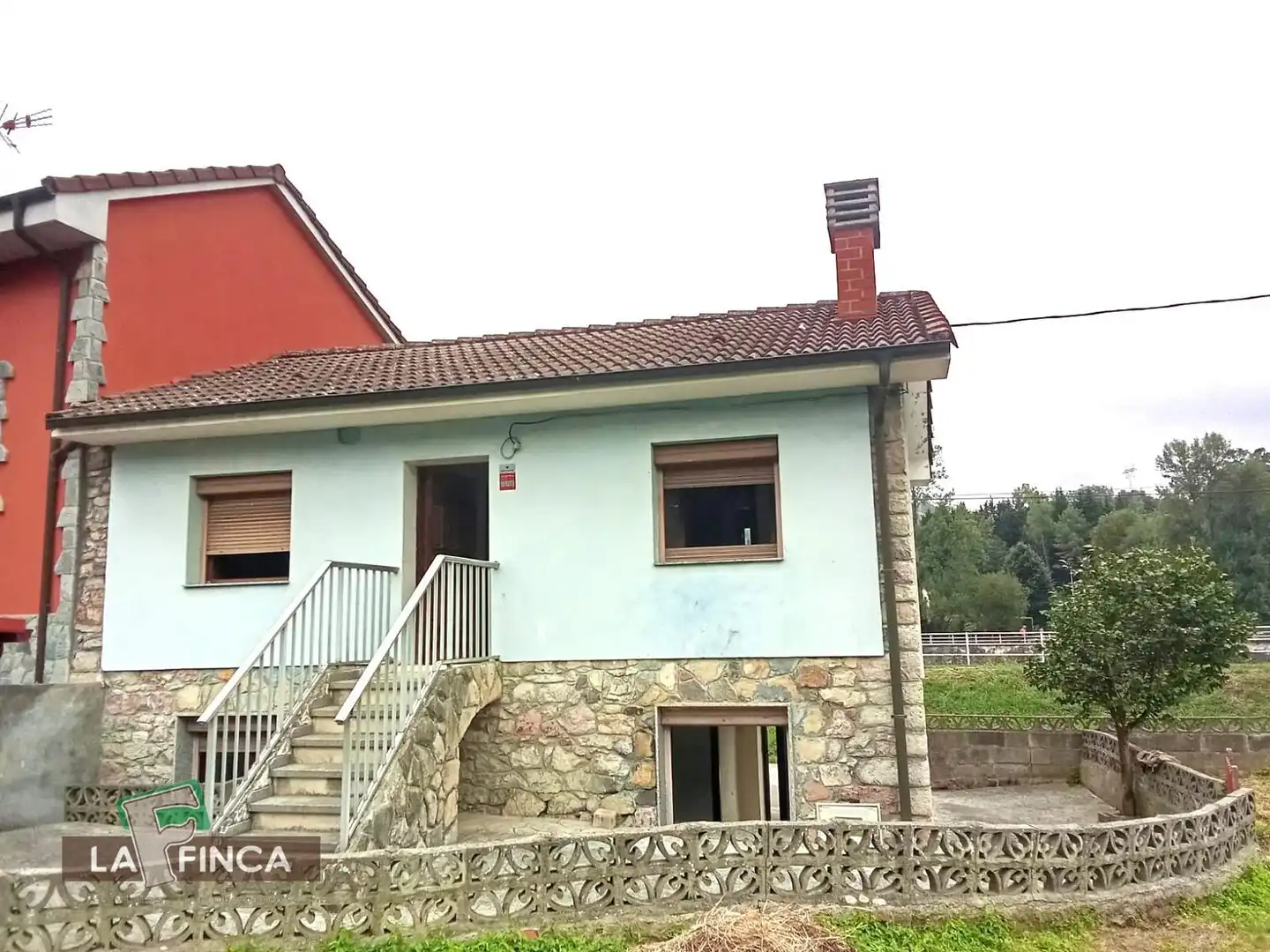 Casa adosada en venda a VEGALENCIA, Ribera de Arriba