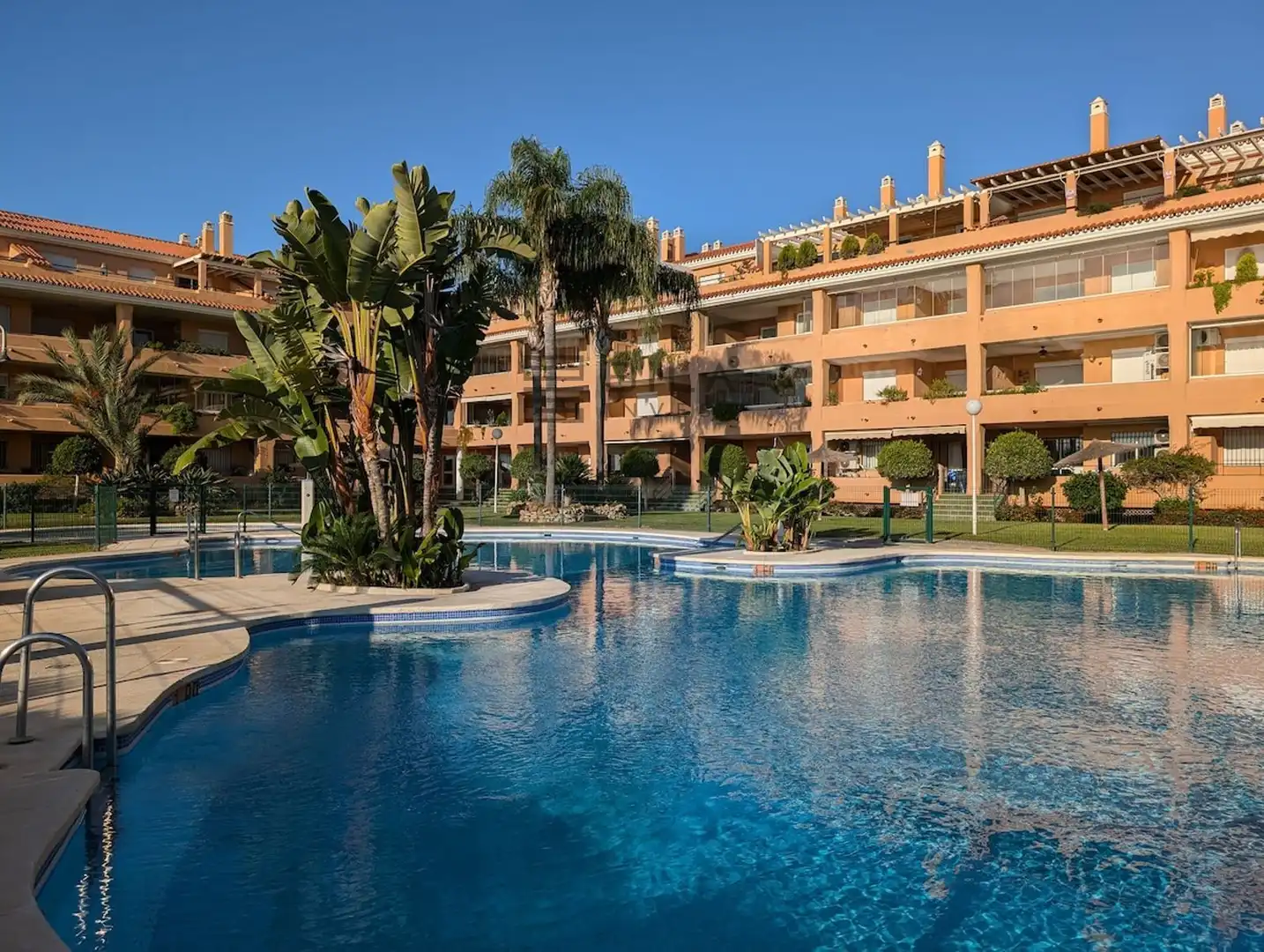 Àtic amb piscina en venda a Fuengirola, imagen 2