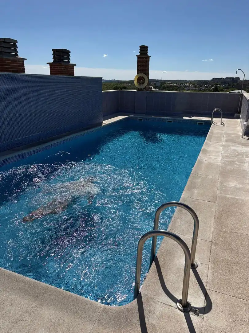 Schwimmbecken von Wohnung zum Verkauf in Madrid mit Heizung, Abstellraum und Gemeinschaftspool