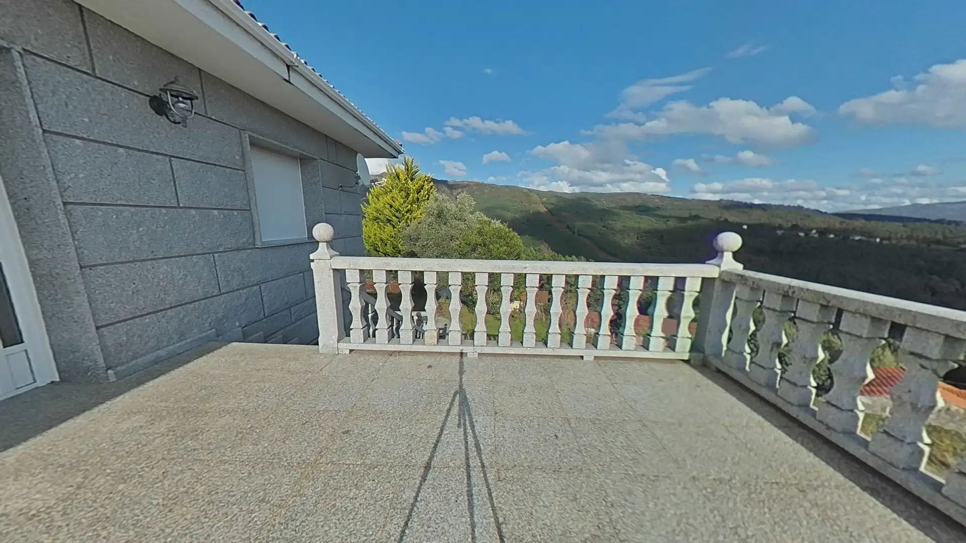 Vista exterior de Casa o xalet en venda en Entrimo amb Calefacció, Jardí privat i Terrassa
