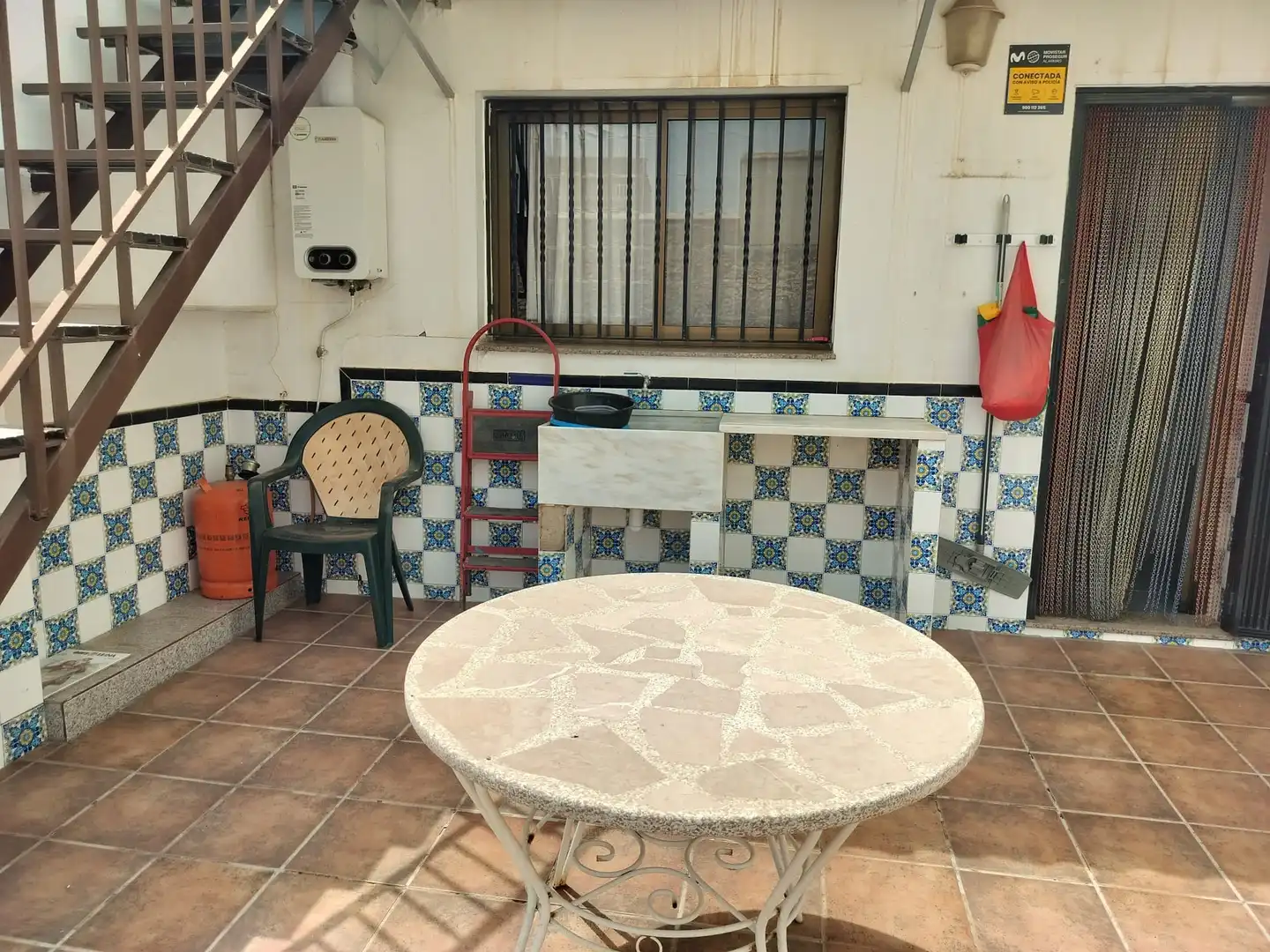 Terrassa de Casa o xalet en venda en La Pobla de Vallbona amb Terrassa i Traster
