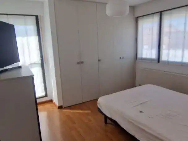 Habitación de Piso en venta en Vitoria - Gasteiz con Parquet y Trastero