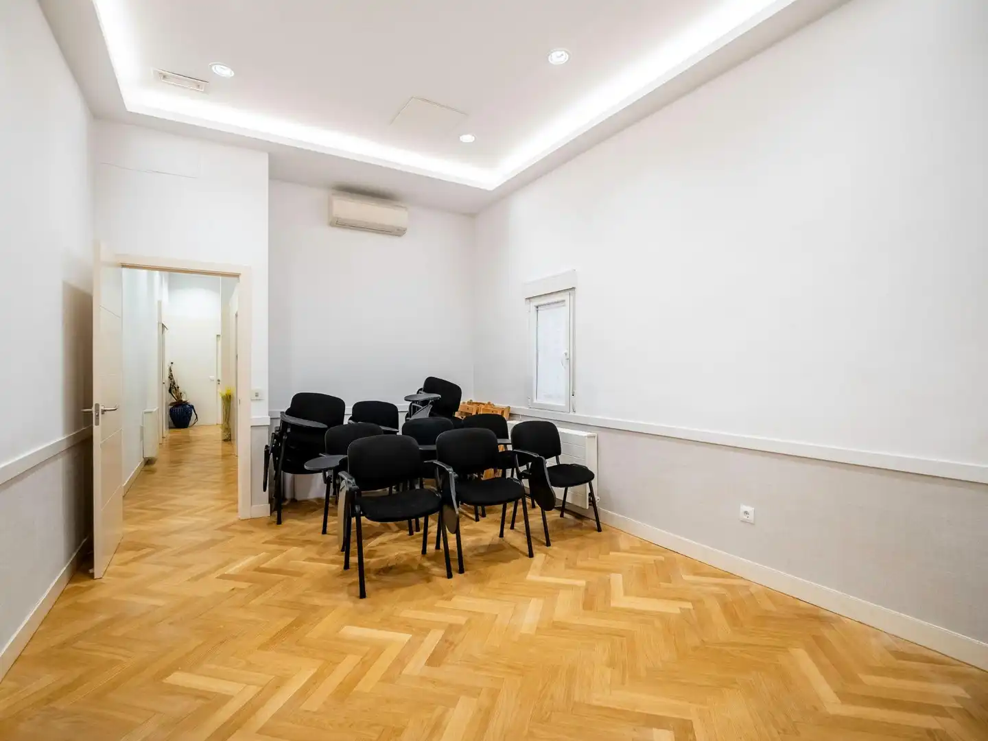 Dining room of Flat for sale in Madrid  with Air Conditioner, Heating and Storage room