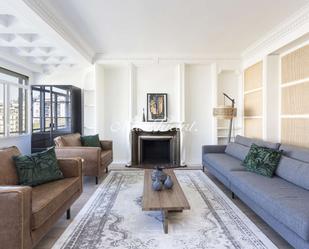 Living room of Flat to rent in  Barcelona Capital  with Air Conditioner, Terrace and Balcony