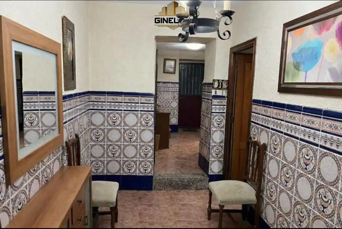 Casa adosada en venta en Jaén con Aire acondicionado, Jardín privado y Balcón