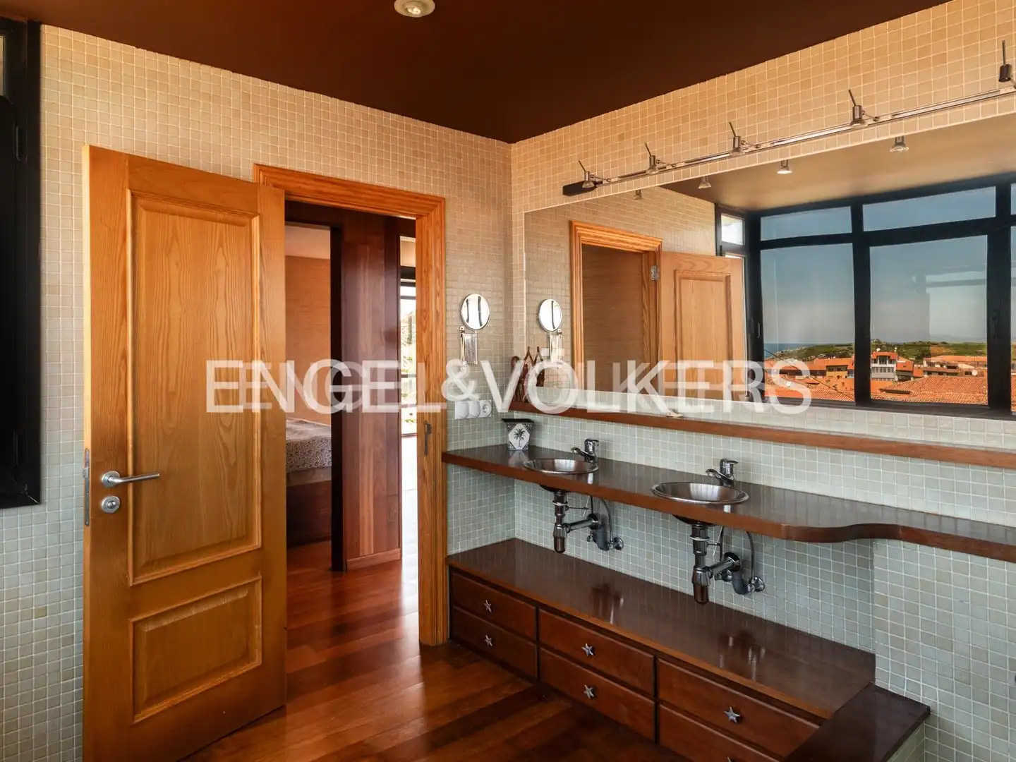 Bathroom of Houses for sale in Llanes  with Heating, Private garden and Terrace