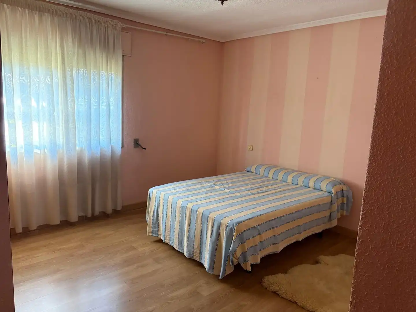 Dormitori de Casa o xalet en venda en Benidorm amb Aire condicionat, Calefacció i Jardí privat
