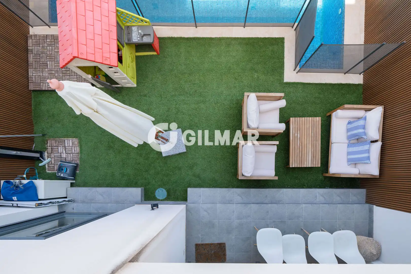 Terraza de Casa adosada en venta en Madrid con Calefacción, Jardín privado y Piscina