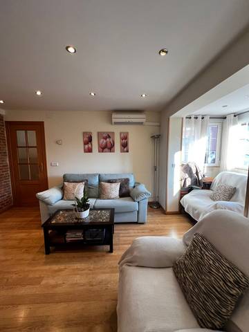 Piso en Alquiler en Calle de Ramón Gómez de la Serna en Peñagrande